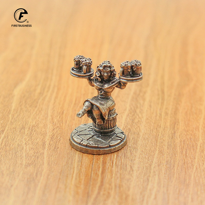 Vintage White Brass Miniature  - Board Game Design recension och pris